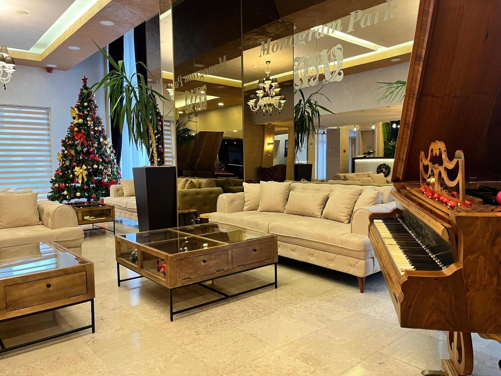 Hotel Monogram Park Ruma Exterior photo